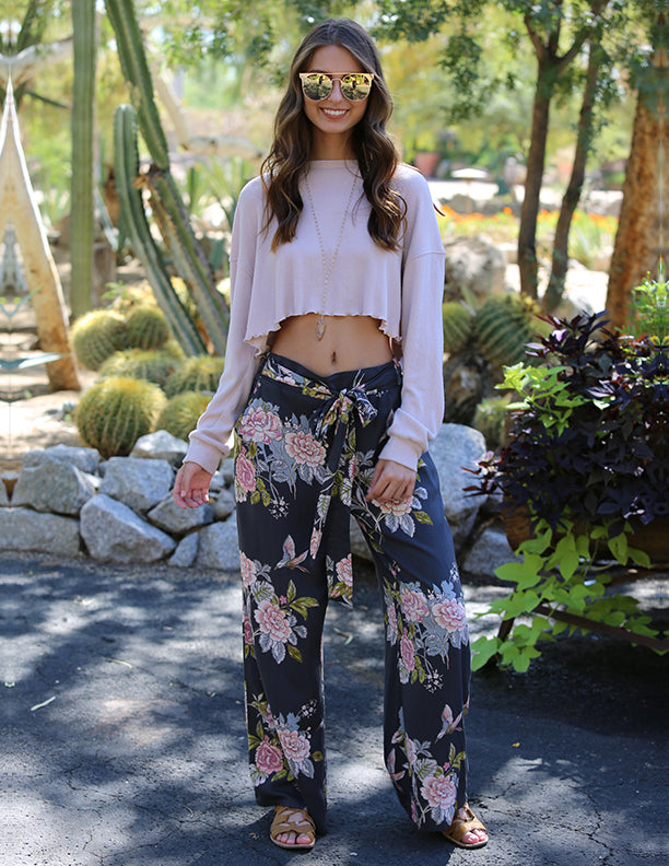 Floral Wide-Leg Pant with Front Tie Detail/ Blue Grey